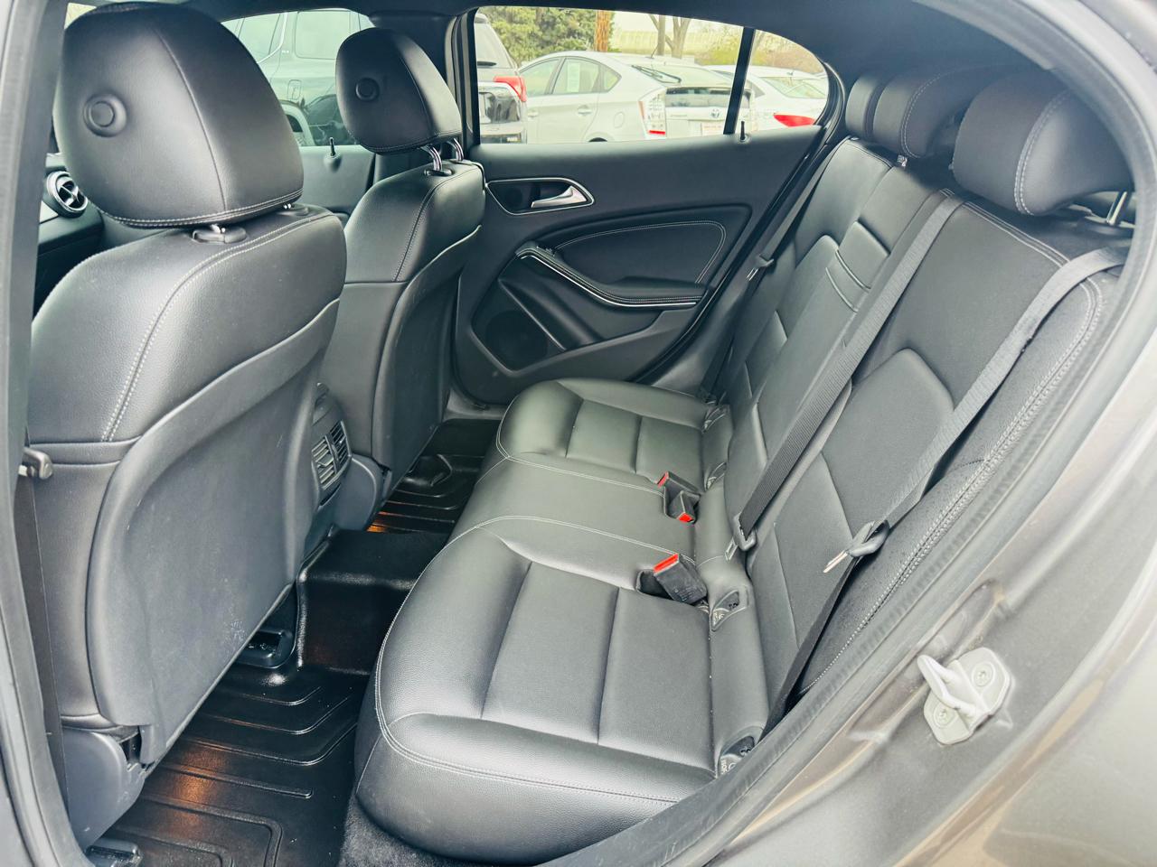 Mercedes-Benz GLA-Class GLA250 4MATIC 2016