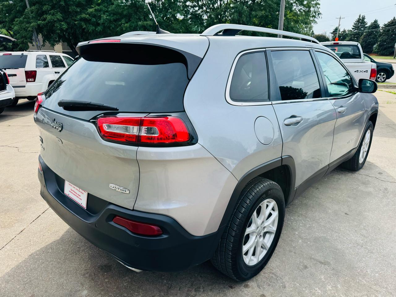 Jeep Cherokee Latitude 4WD 2016