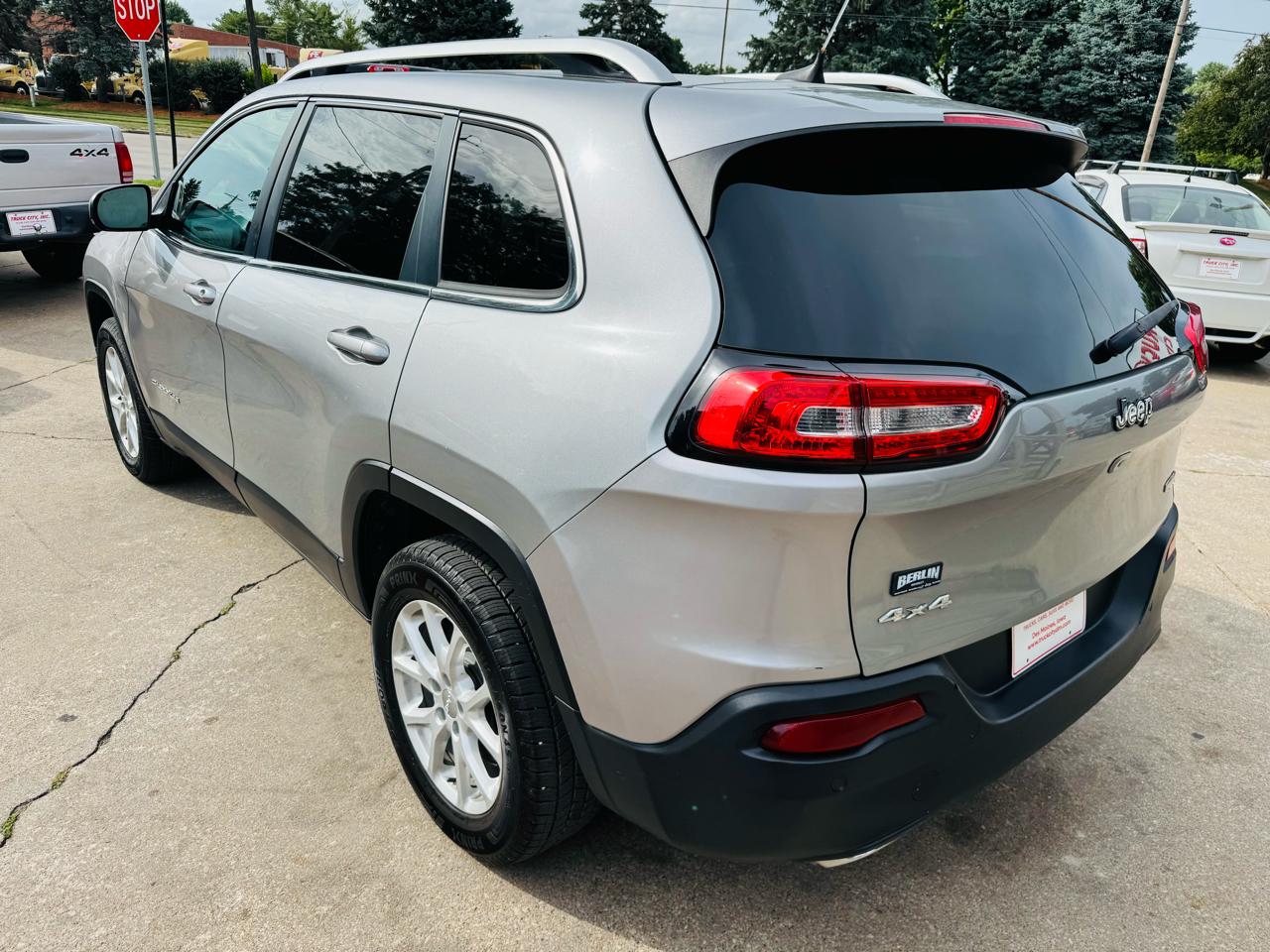 Jeep Cherokee Latitude 4WD 2016