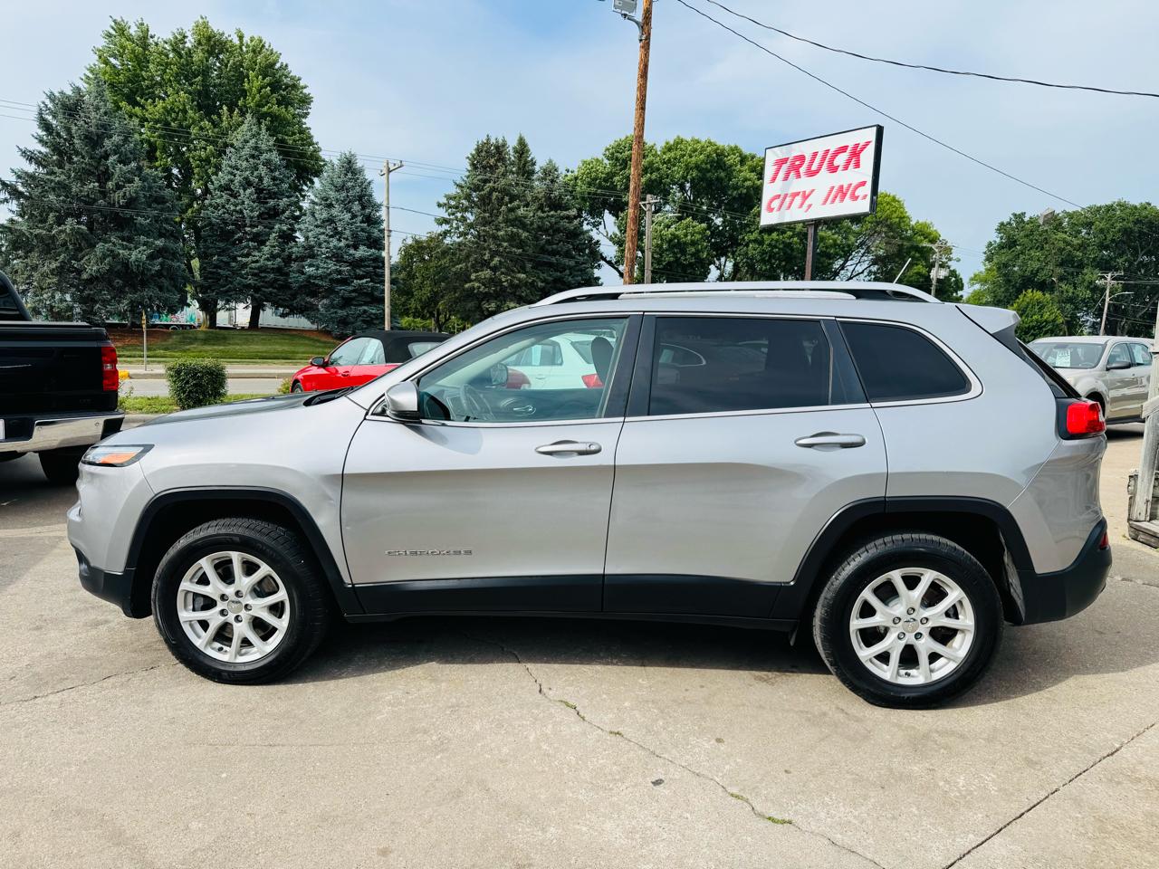 Jeep Cherokee Latitude 4WD 2016