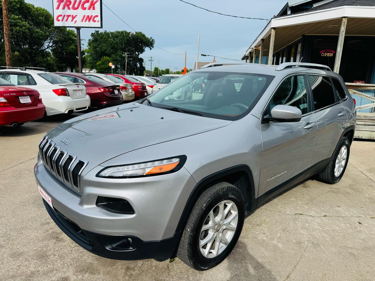Jeep Cherokee Latitude 4WD 2016