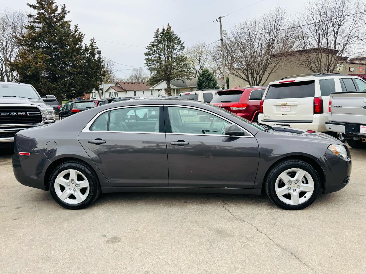 Chevrolet Malibu LS 2011