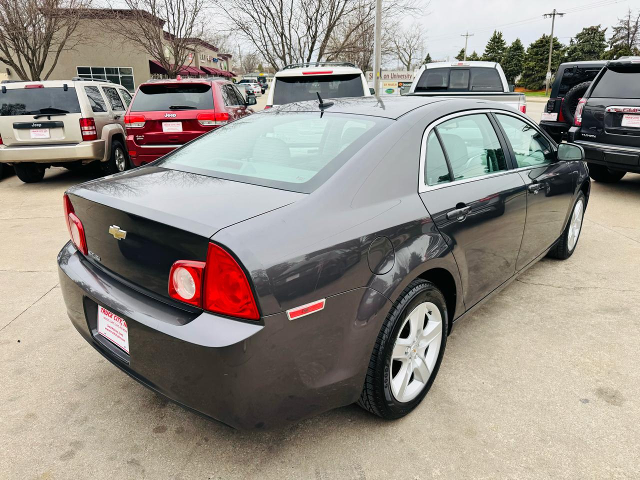 Chevrolet Malibu LS 2011