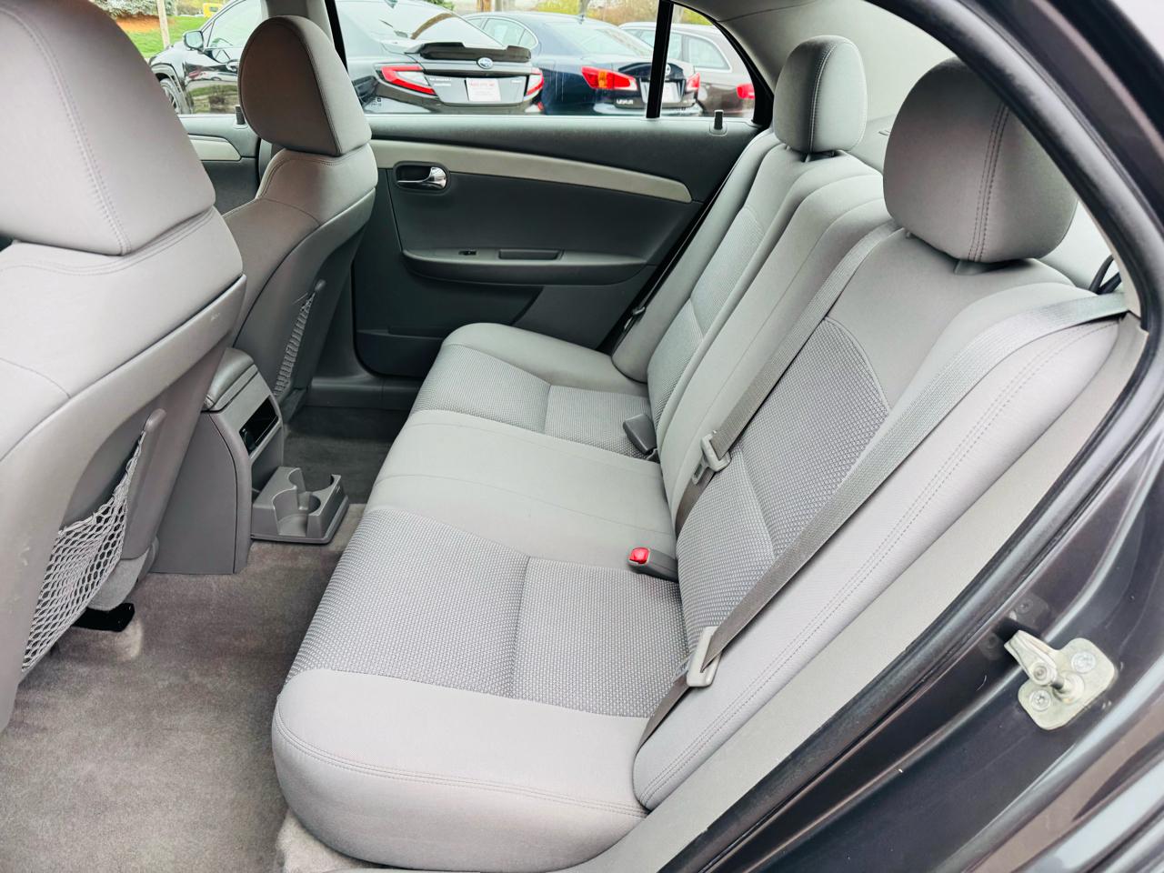 Chevrolet Malibu LS 2011