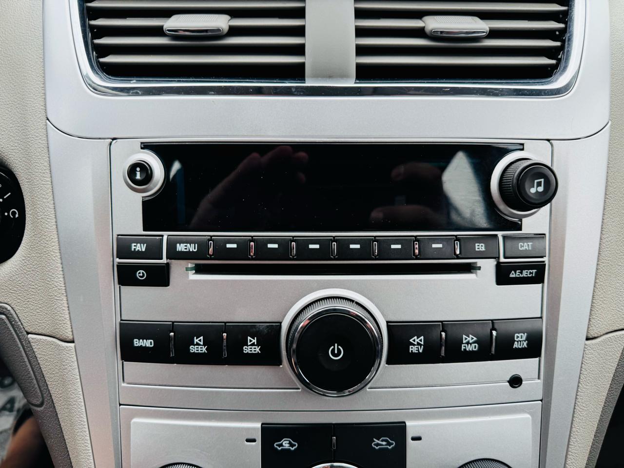 Chevrolet Malibu LS 2011