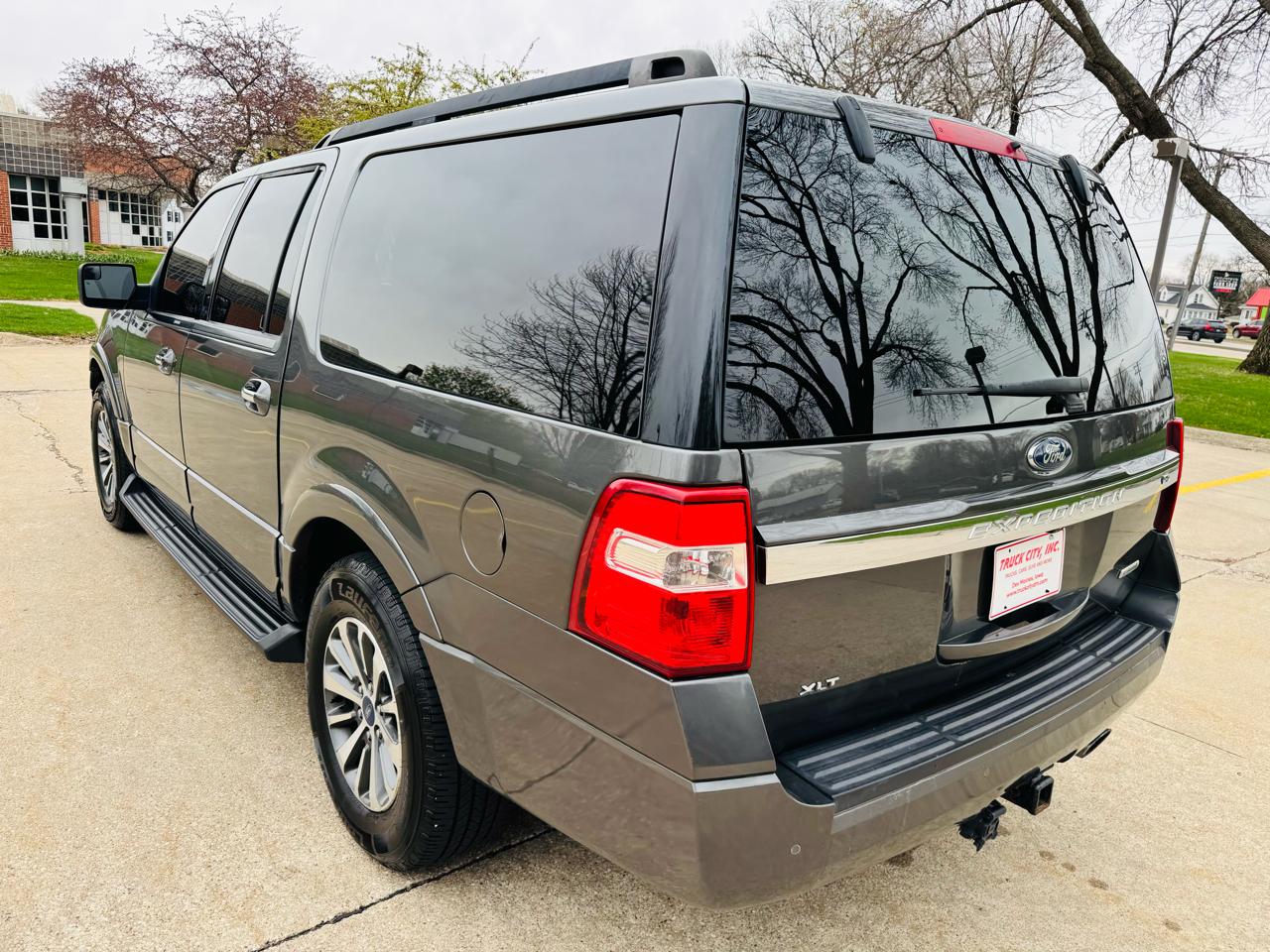 Ford Expedition EL XLT 4WD 2017