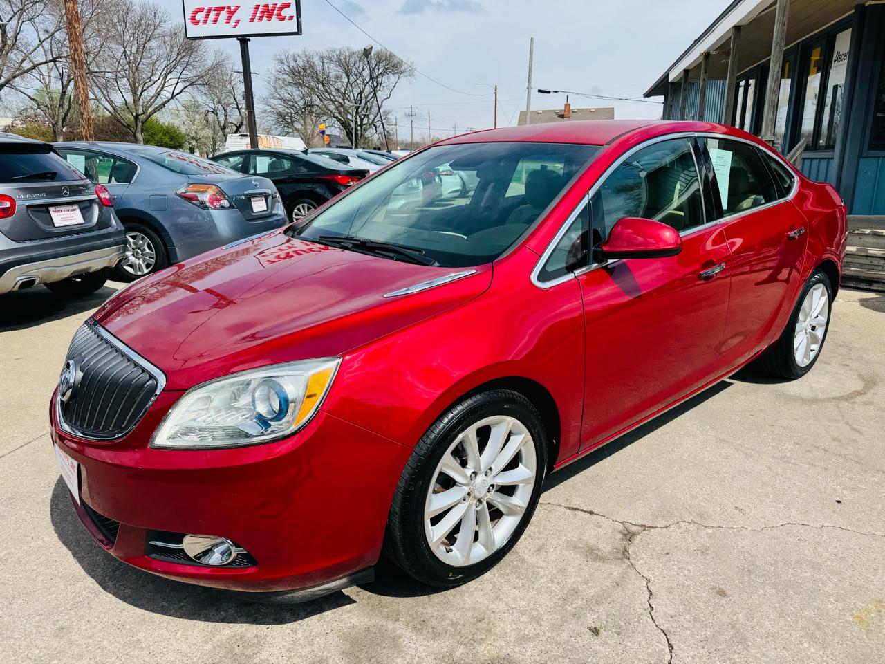 Buick Verano Base 2012
