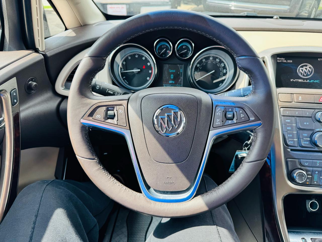 Buick Verano Base 2012