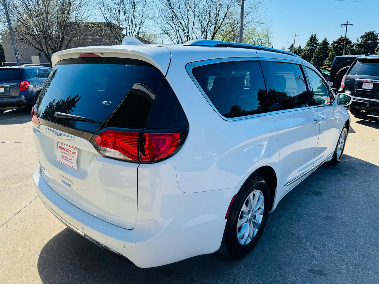 Chrysler Pacifica Touring-L 2019