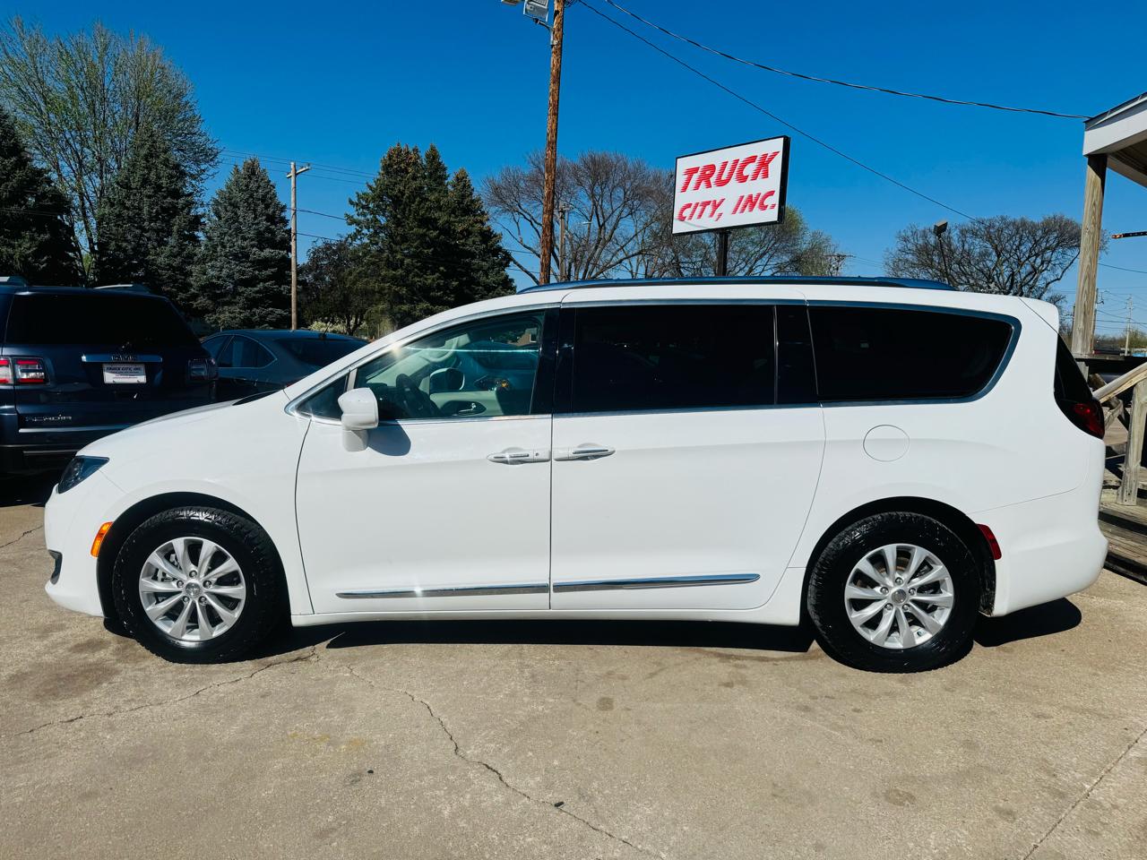 Chrysler Pacifica Touring-L 2019