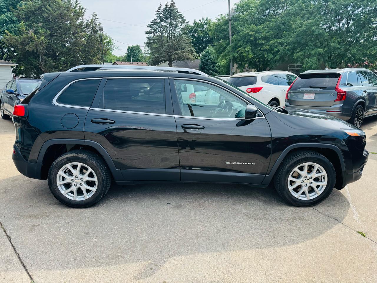Jeep Cherokee Latitude FWD 2014