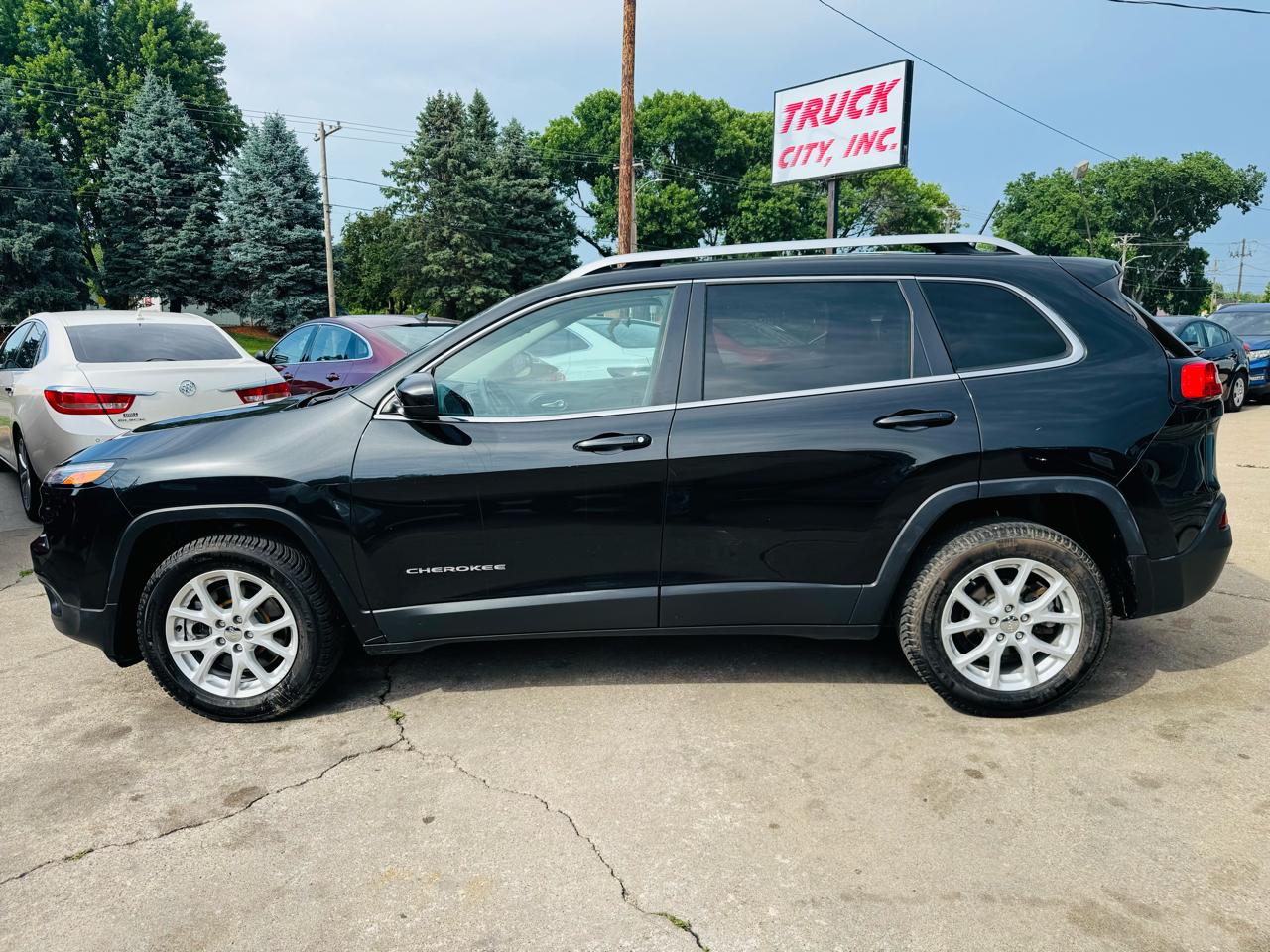 Jeep Cherokee Latitude FWD 2014