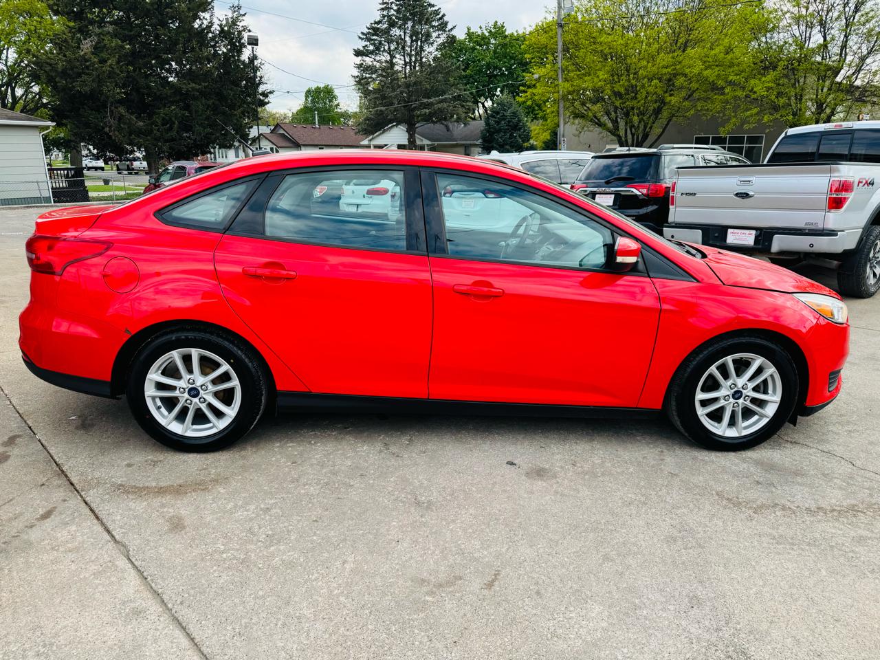 Ford Focus SE Sedan 2016