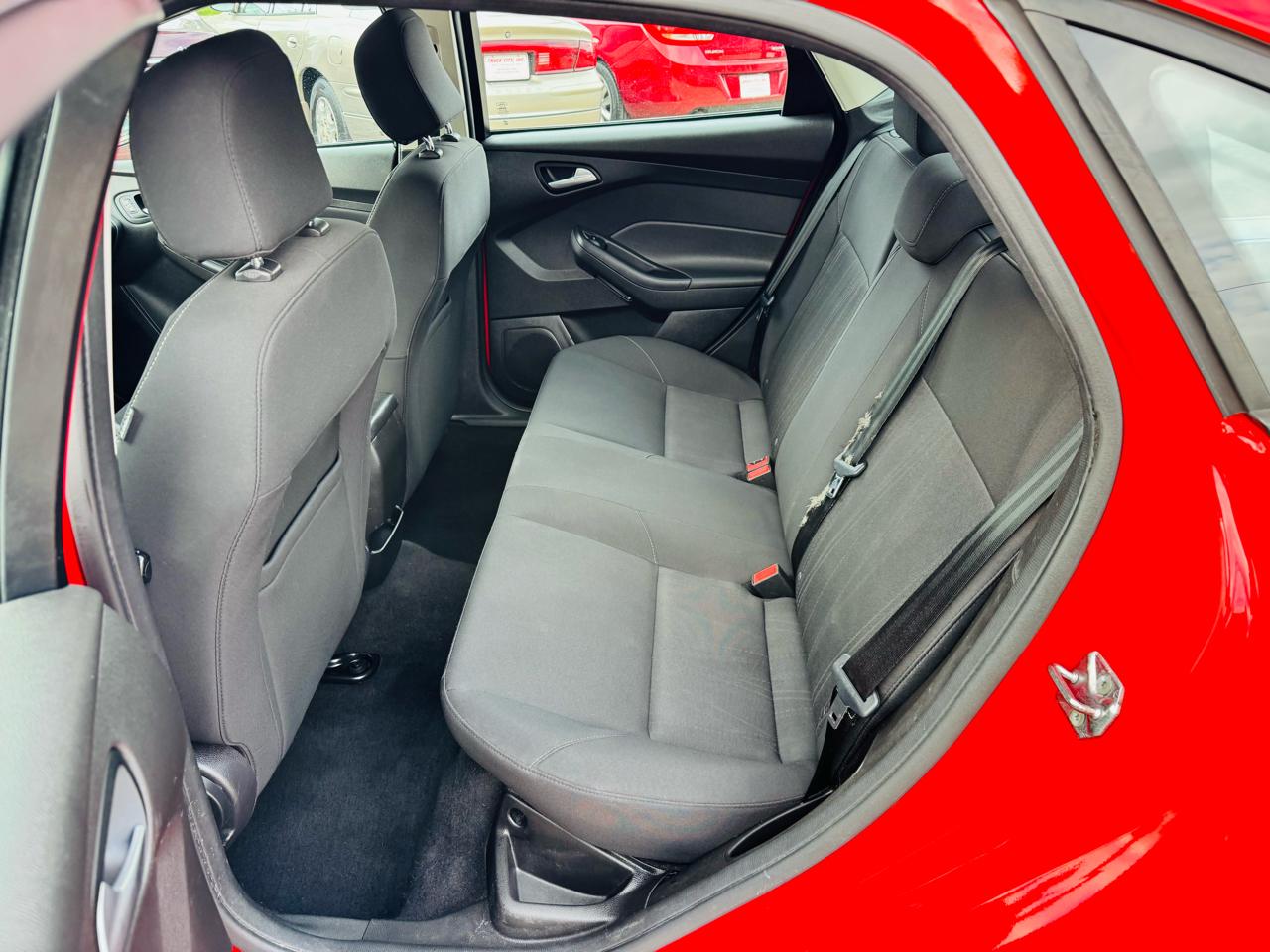 Ford Focus SE Sedan 2016