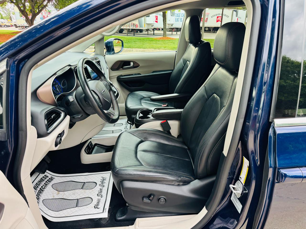 Chrysler Pacifica Touring-L 2017
