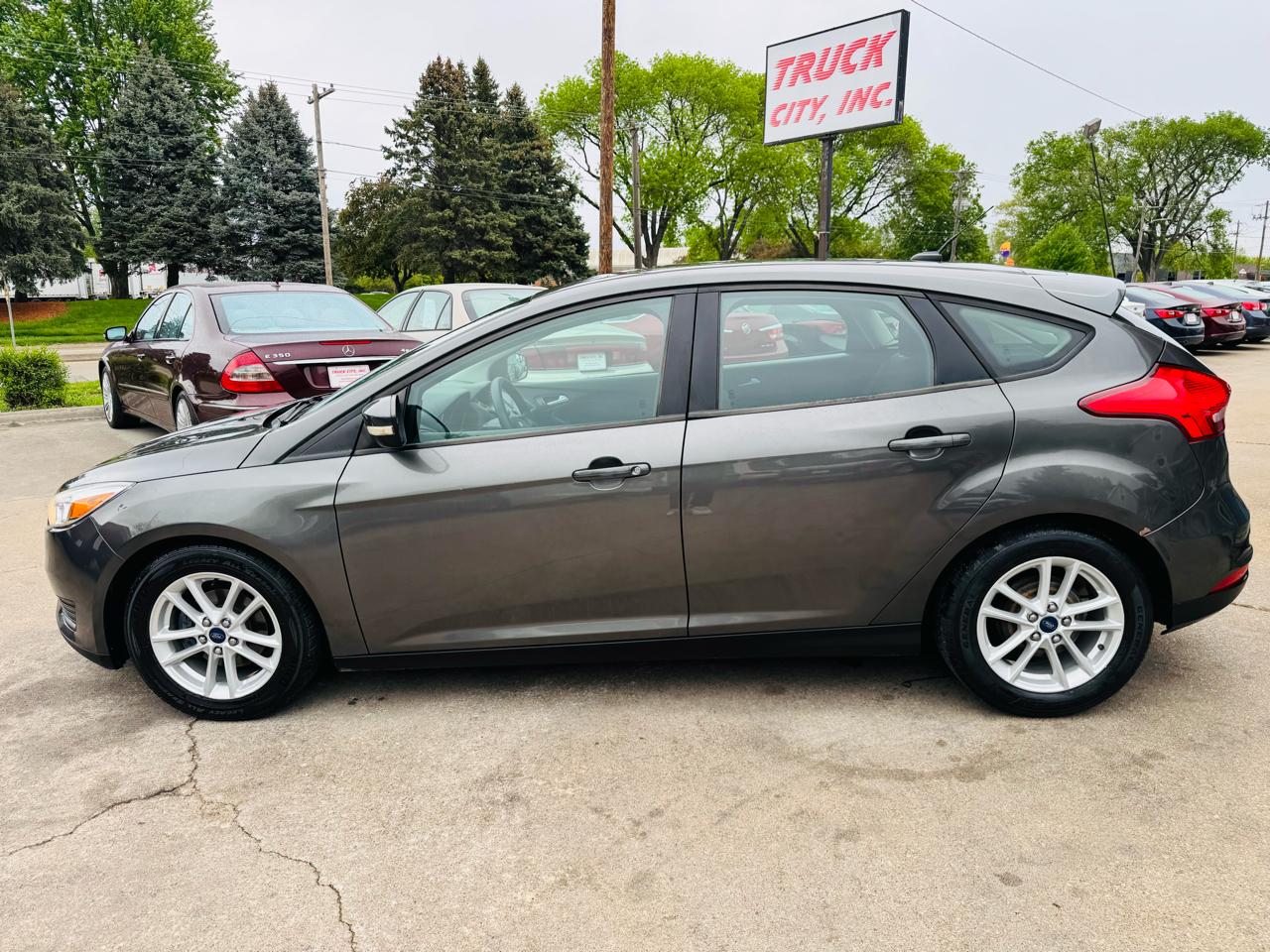 Ford Focus SE Hatch 2015