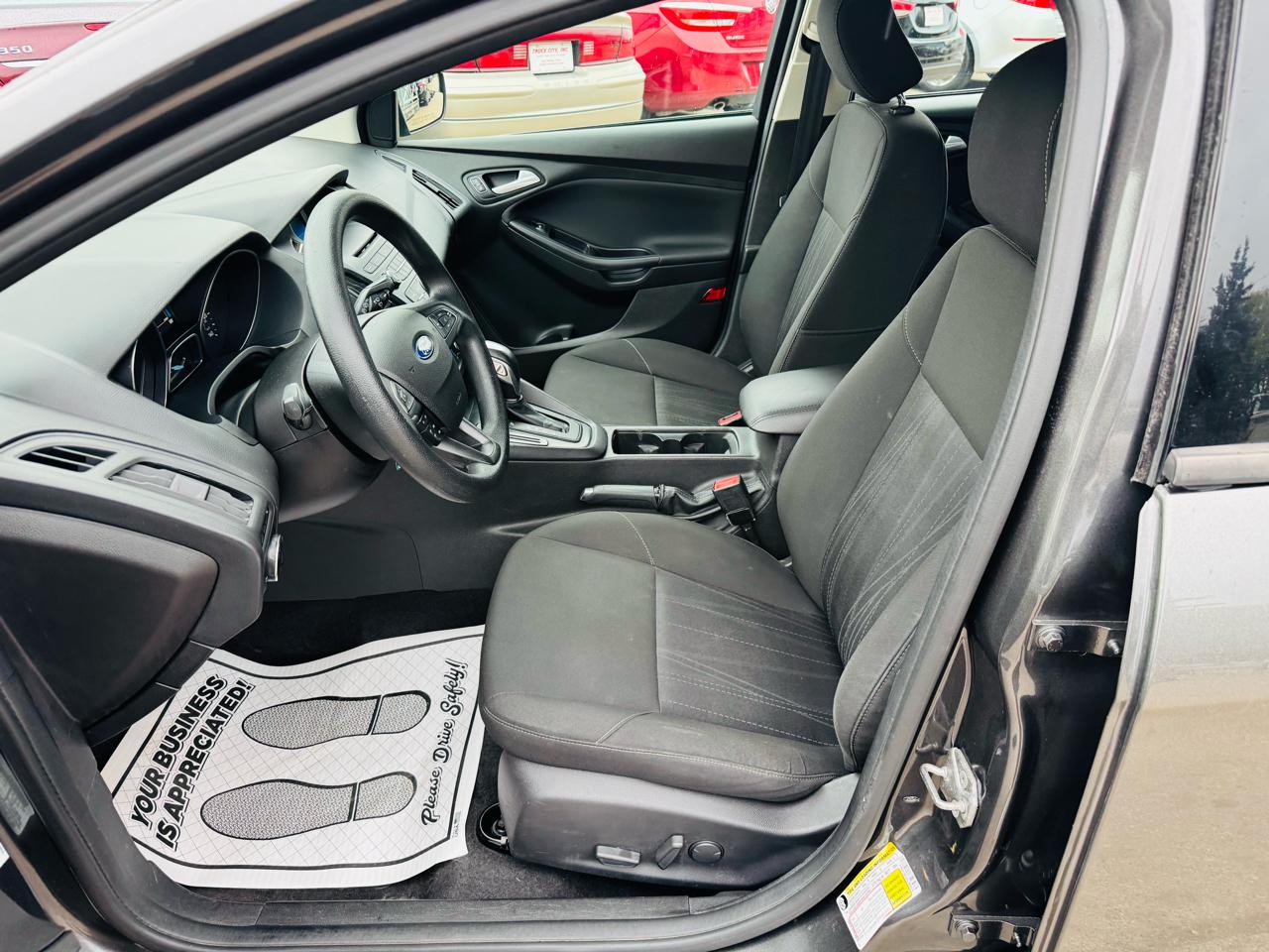 Ford Focus SE Hatch 2015