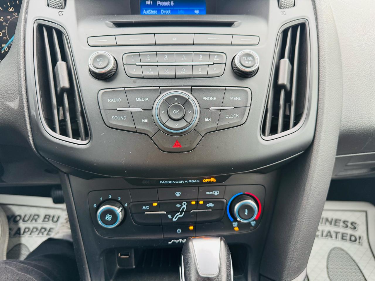 Ford Focus SE Hatch 2015
