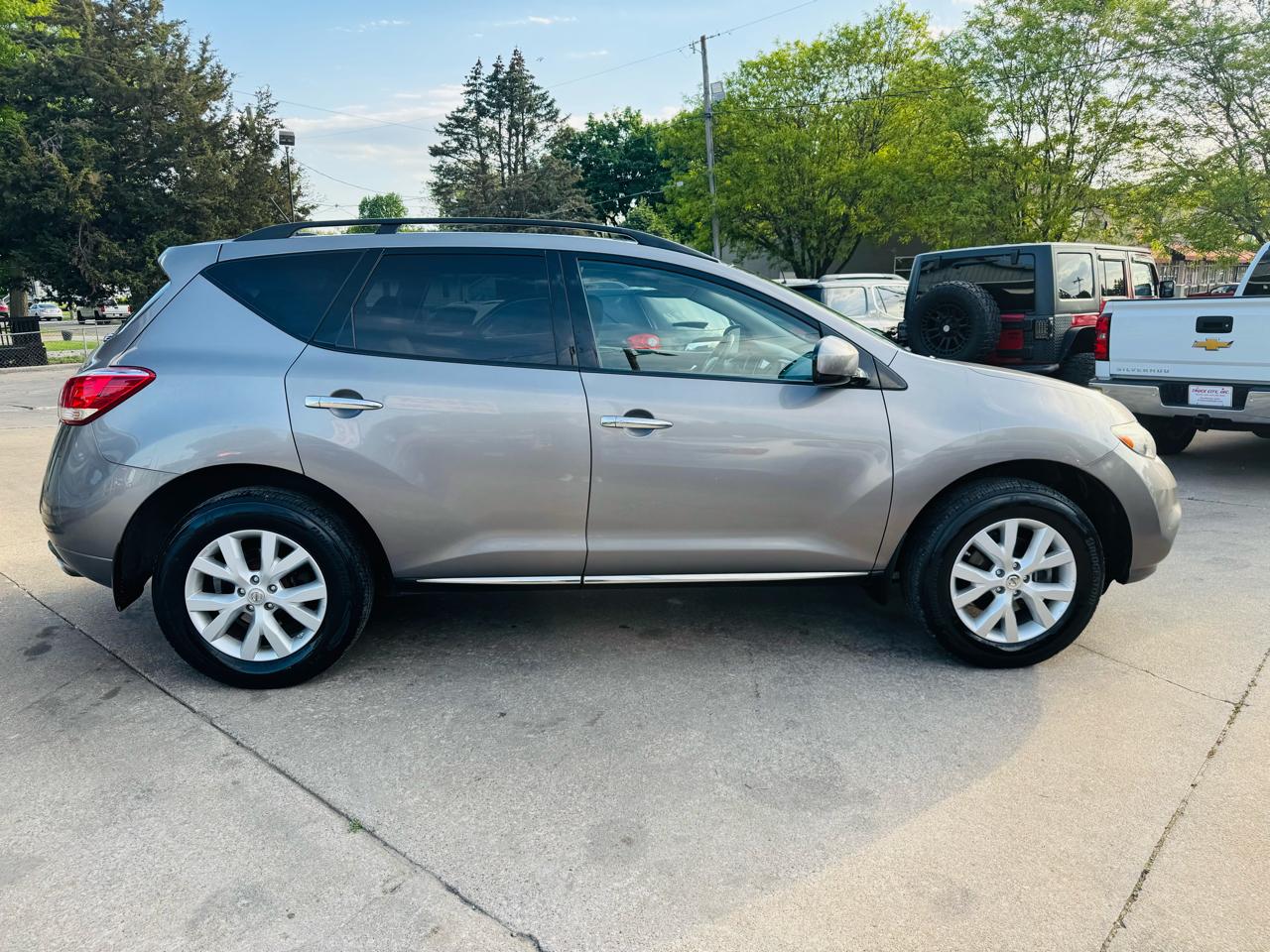 Nissan Murano S AWD 2011