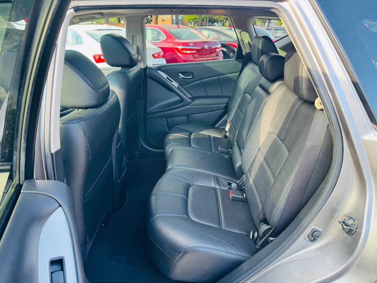 Nissan Murano S AWD 2011