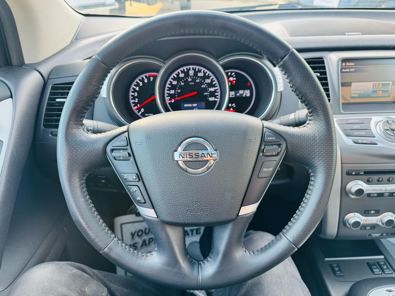 Nissan Murano S AWD 2011