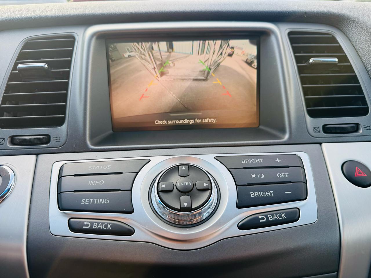 Nissan Murano S AWD 2011