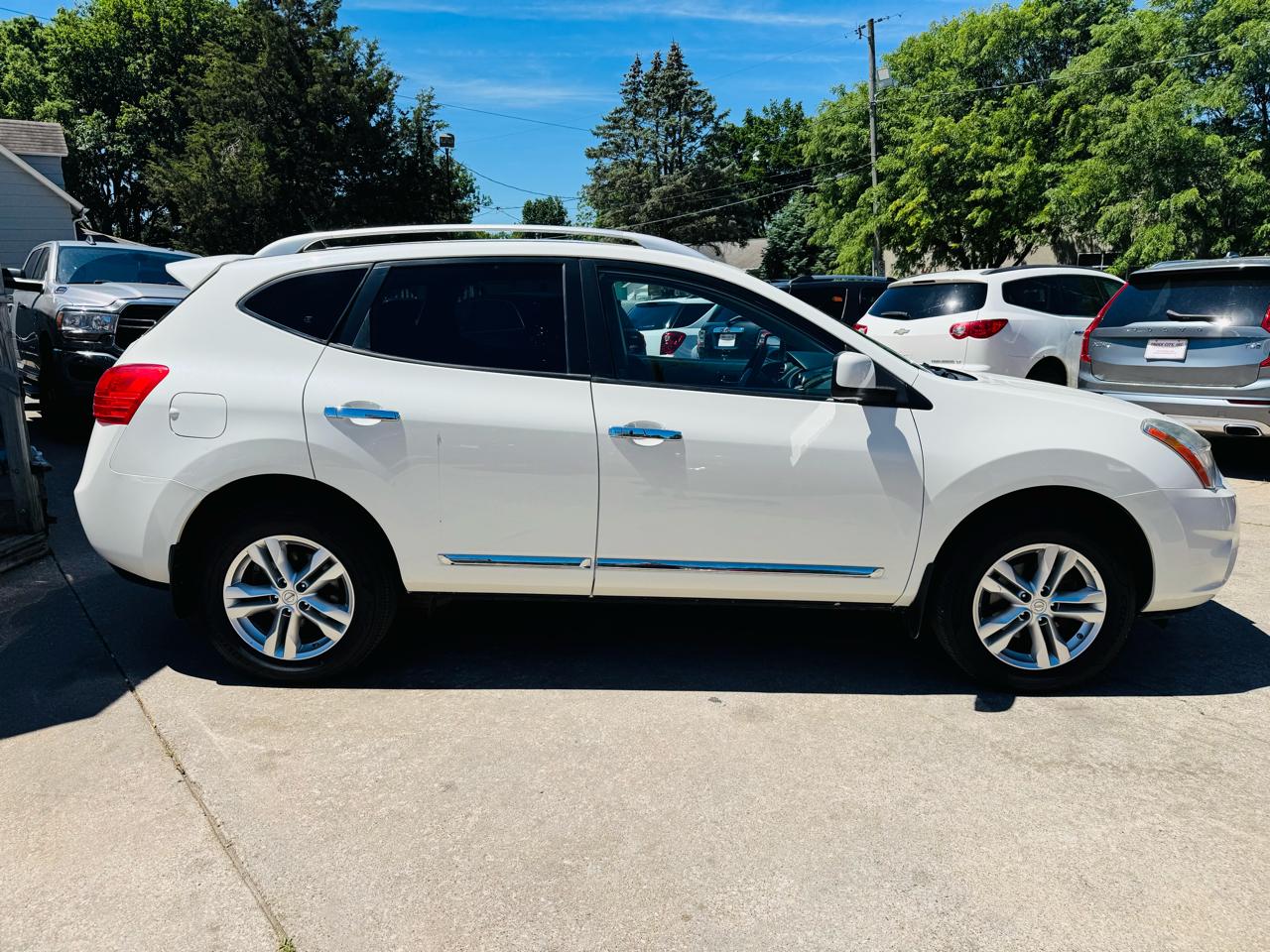 Nissan Rogue S AWD 2013