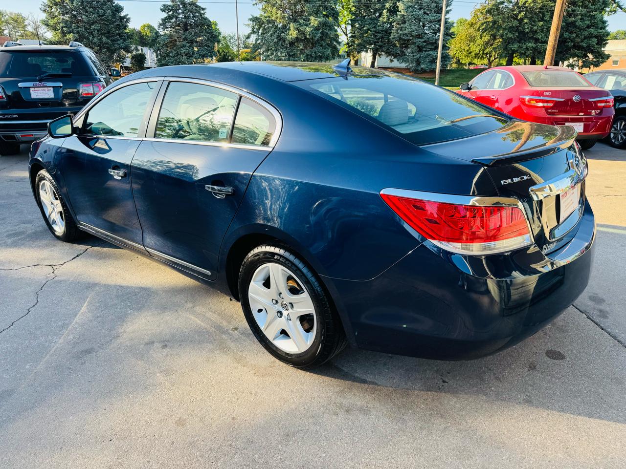 Buick LaCrosse CX 2011