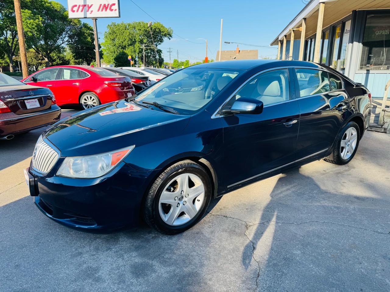 Buick LaCrosse CX 2011