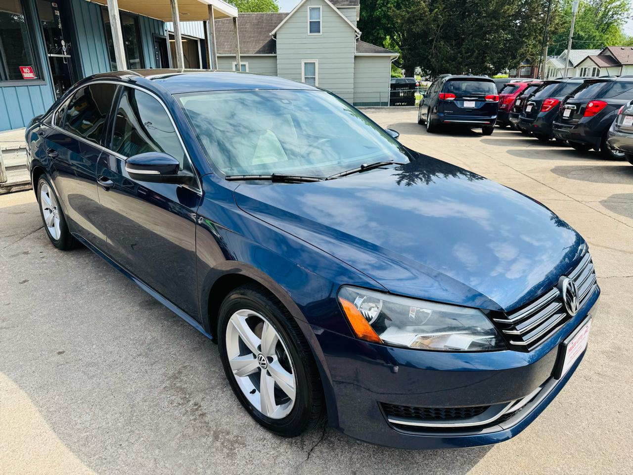 Volkswagen Passat 1.8T SE AT 2014