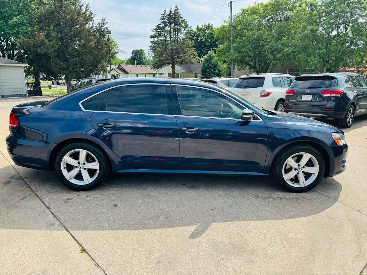 Volkswagen Passat 1.8T SE AT 2014