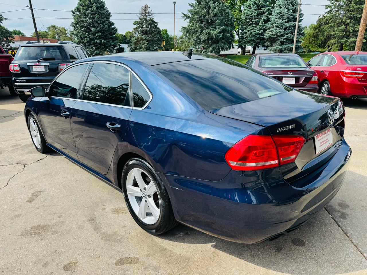 Volkswagen Passat 1.8T SE AT 2014