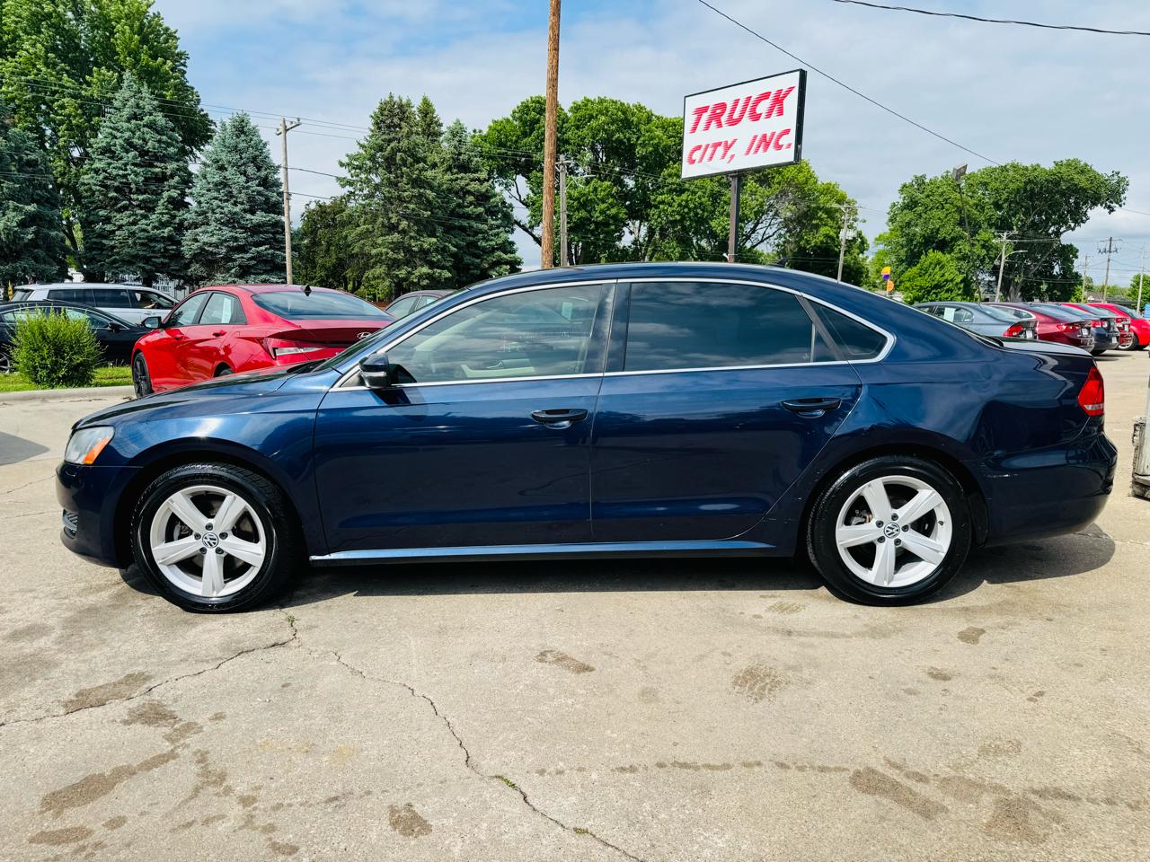 Volkswagen Passat 1.8T SE AT 2014