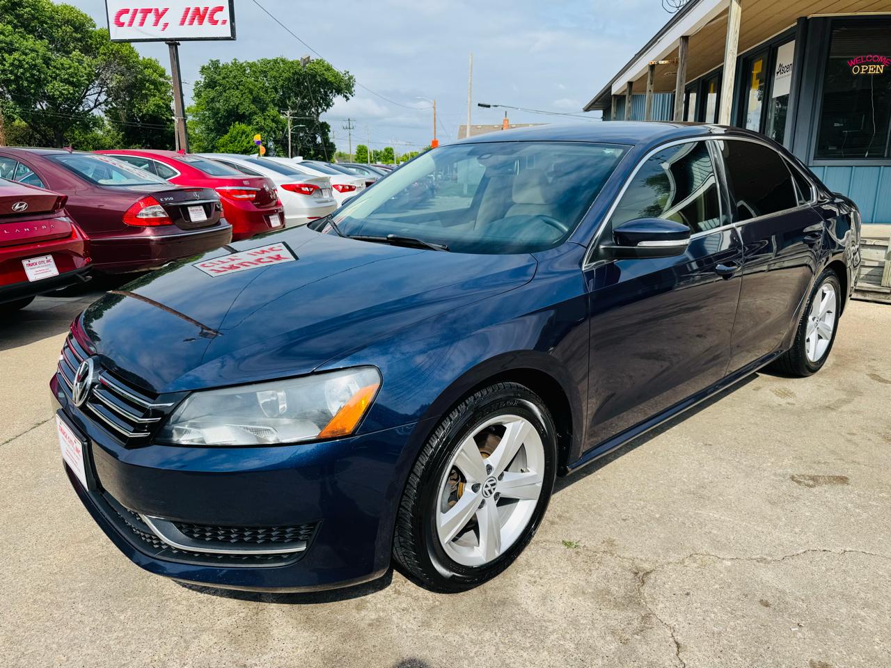 Volkswagen Passat 1.8T SE AT 2014