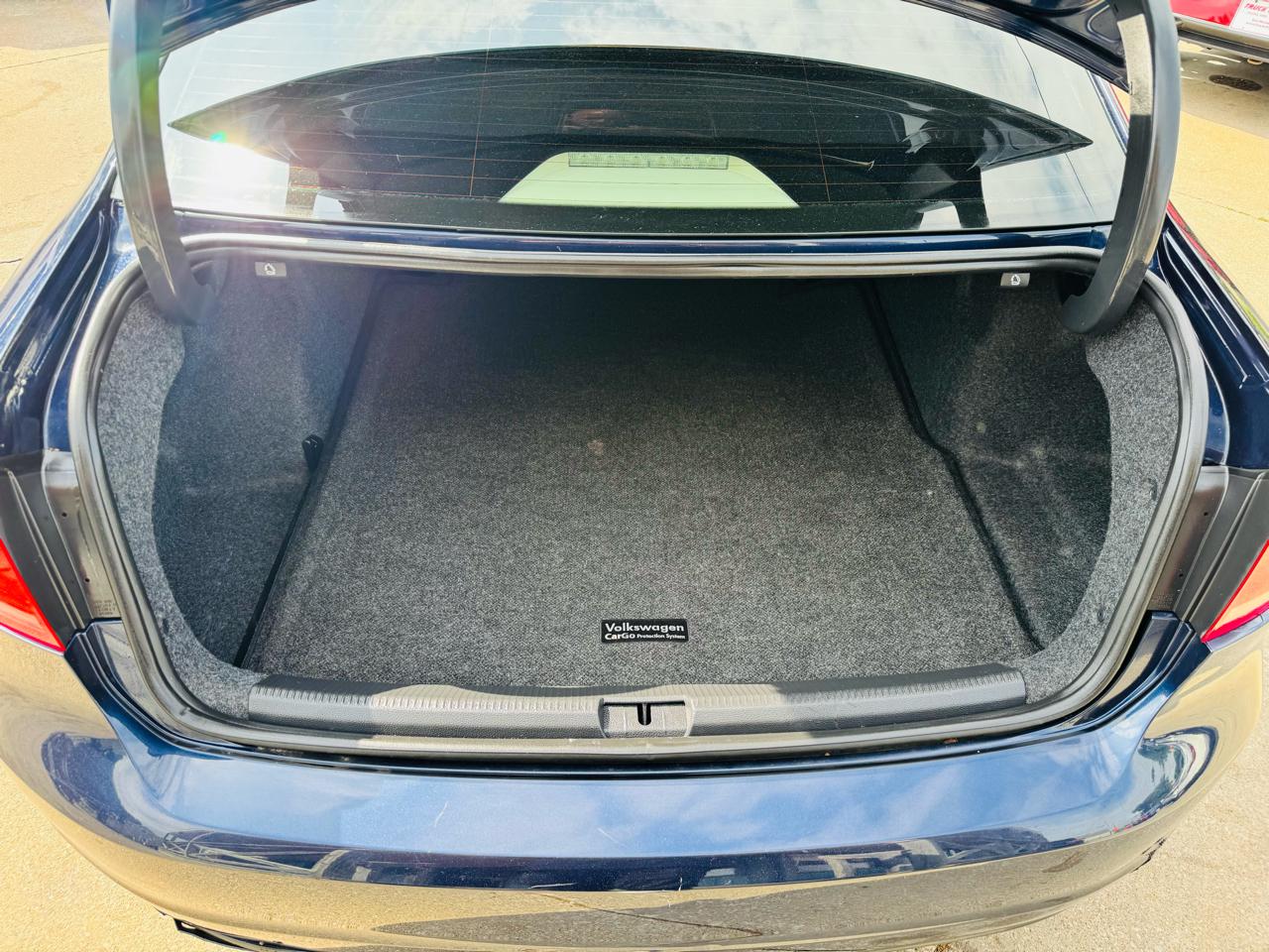 Volkswagen Passat 1.8T SE AT 2014