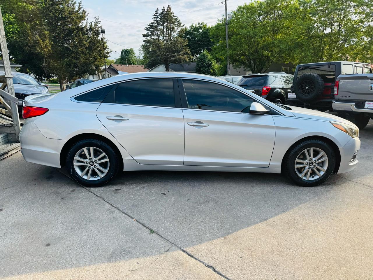Hyundai Sonata SE 2015