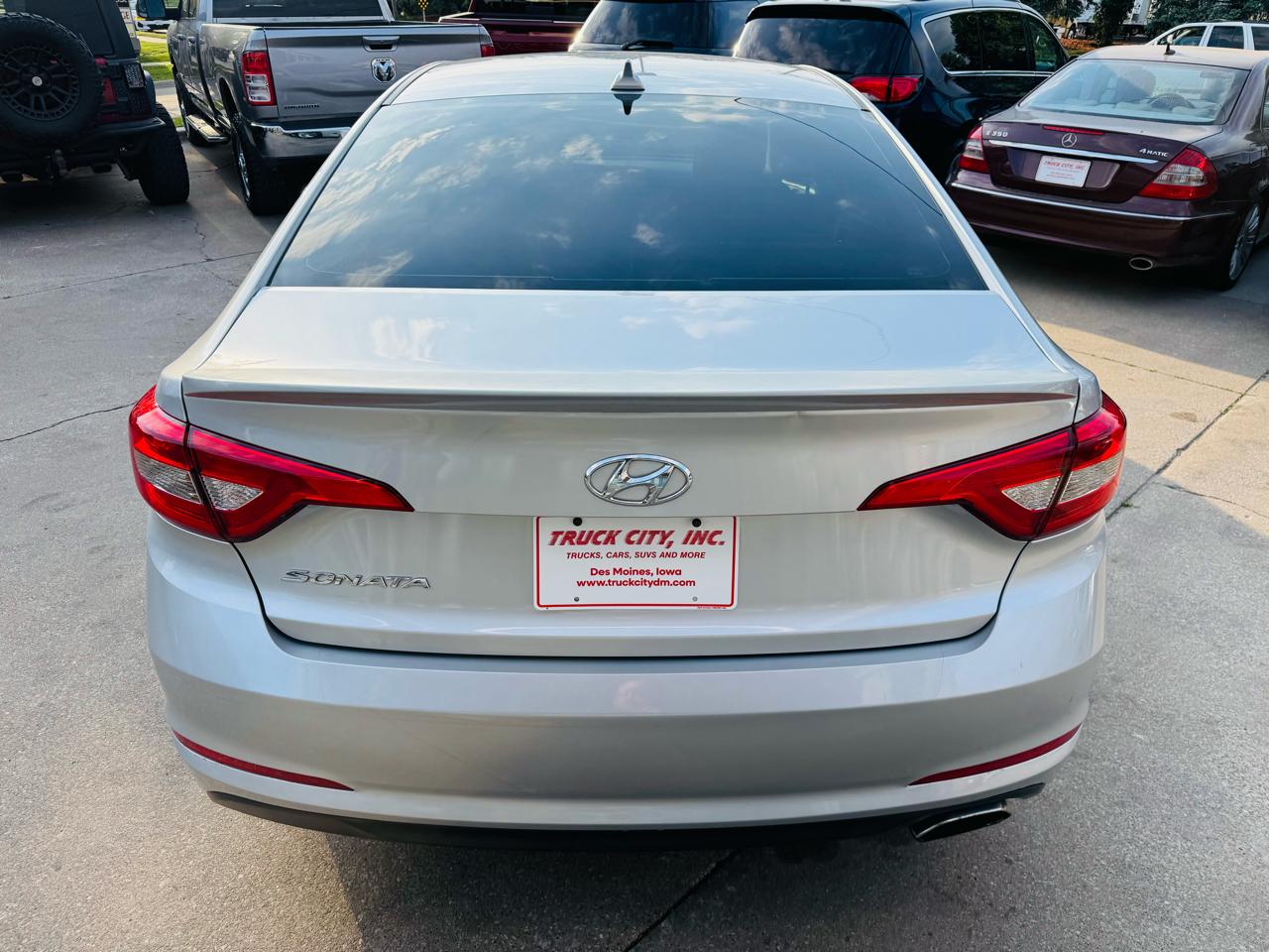 Hyundai Sonata SE 2015
