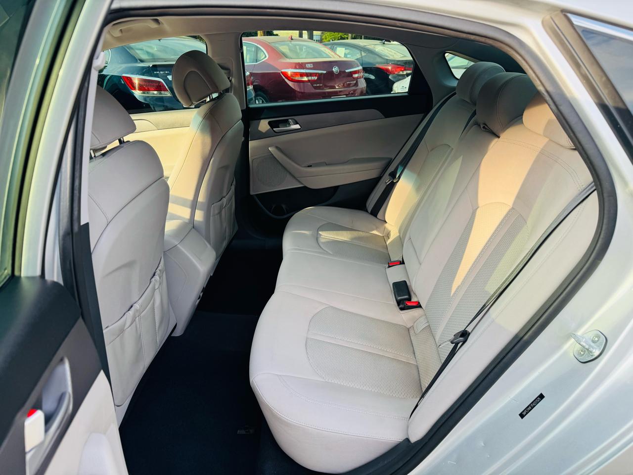 Hyundai Sonata SE 2015
