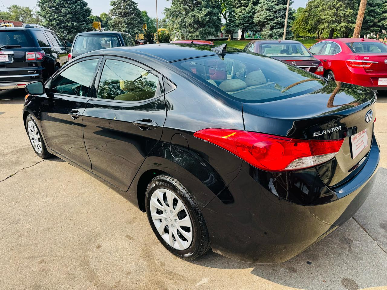 Hyundai Elantra GLS M/T 2013