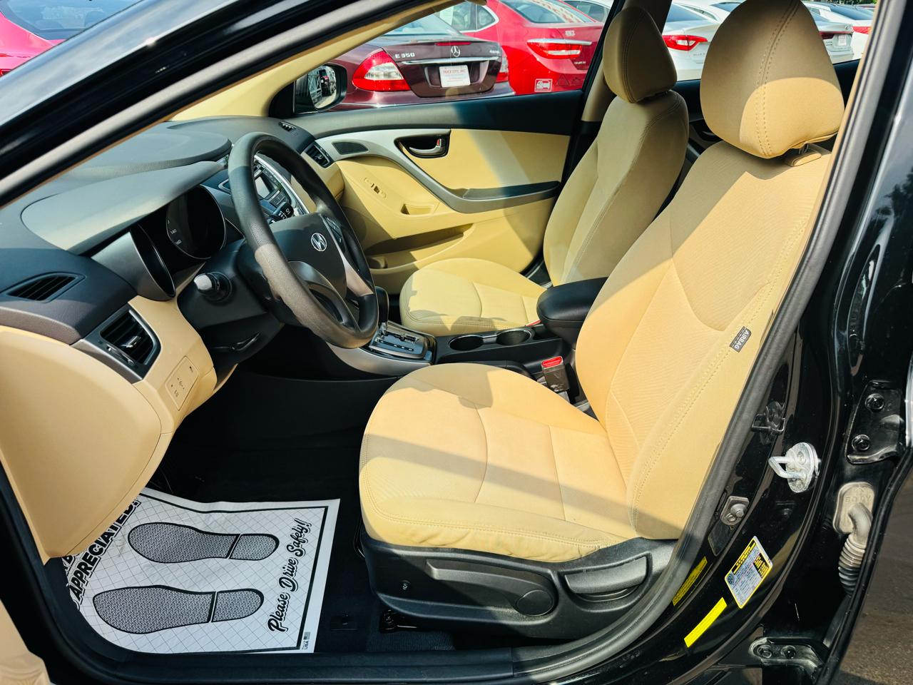 Hyundai Elantra GLS M/T 2013