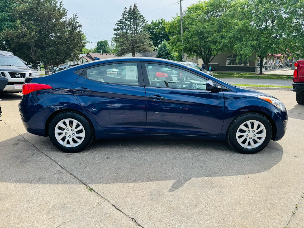 Hyundai Elantra 4dr Sdn Auto GLS 2013