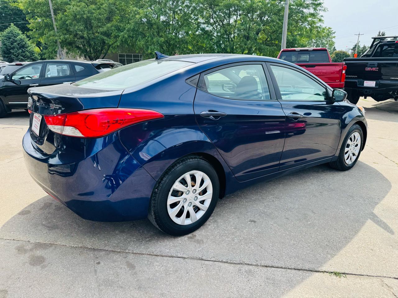 Hyundai Elantra 4dr Sdn Auto GLS 2013