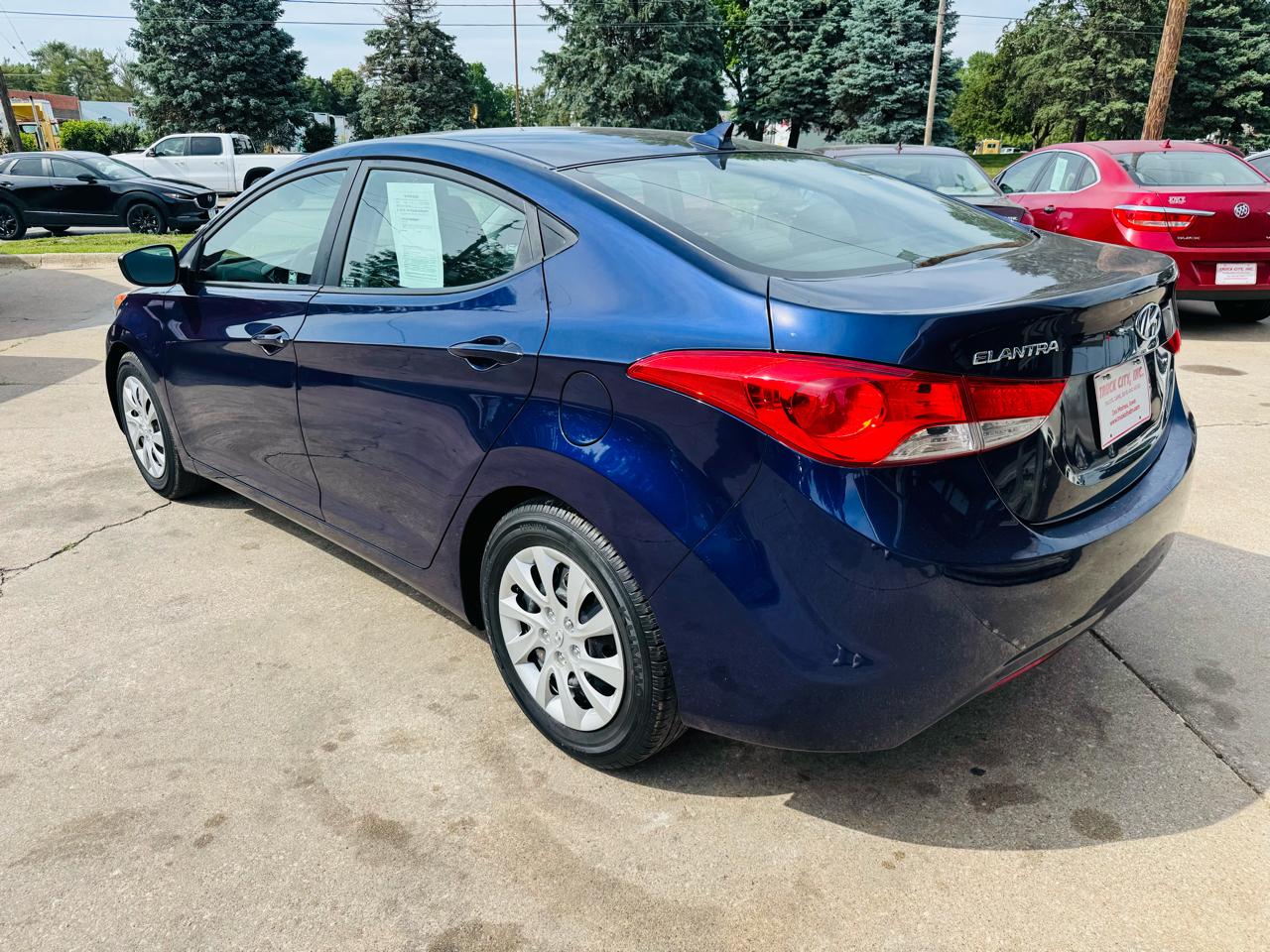 Hyundai Elantra 4dr Sdn Auto GLS 2013