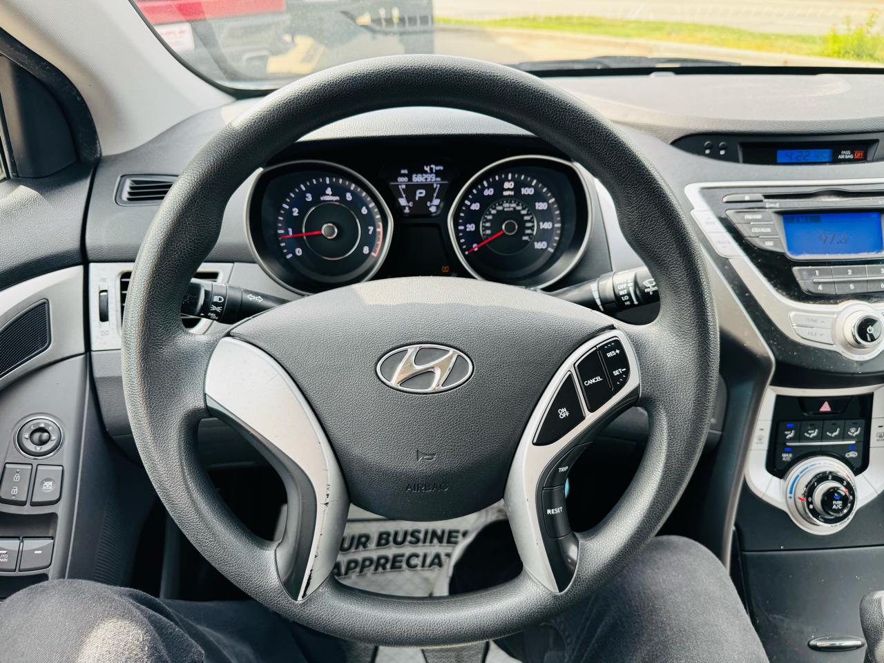 Hyundai Elantra 4dr Sdn Auto GLS 2013