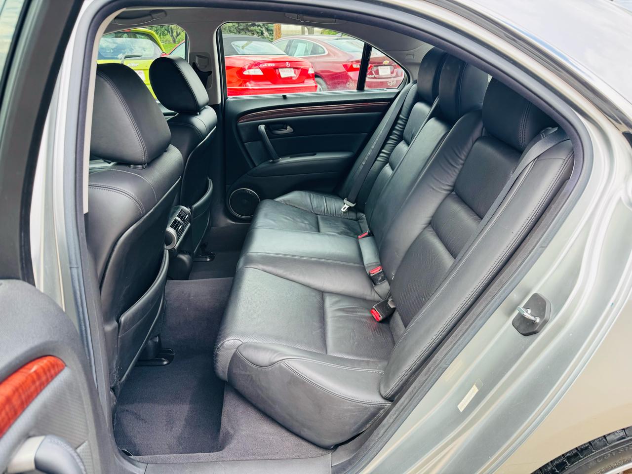 Acura RL Technology Package 2010