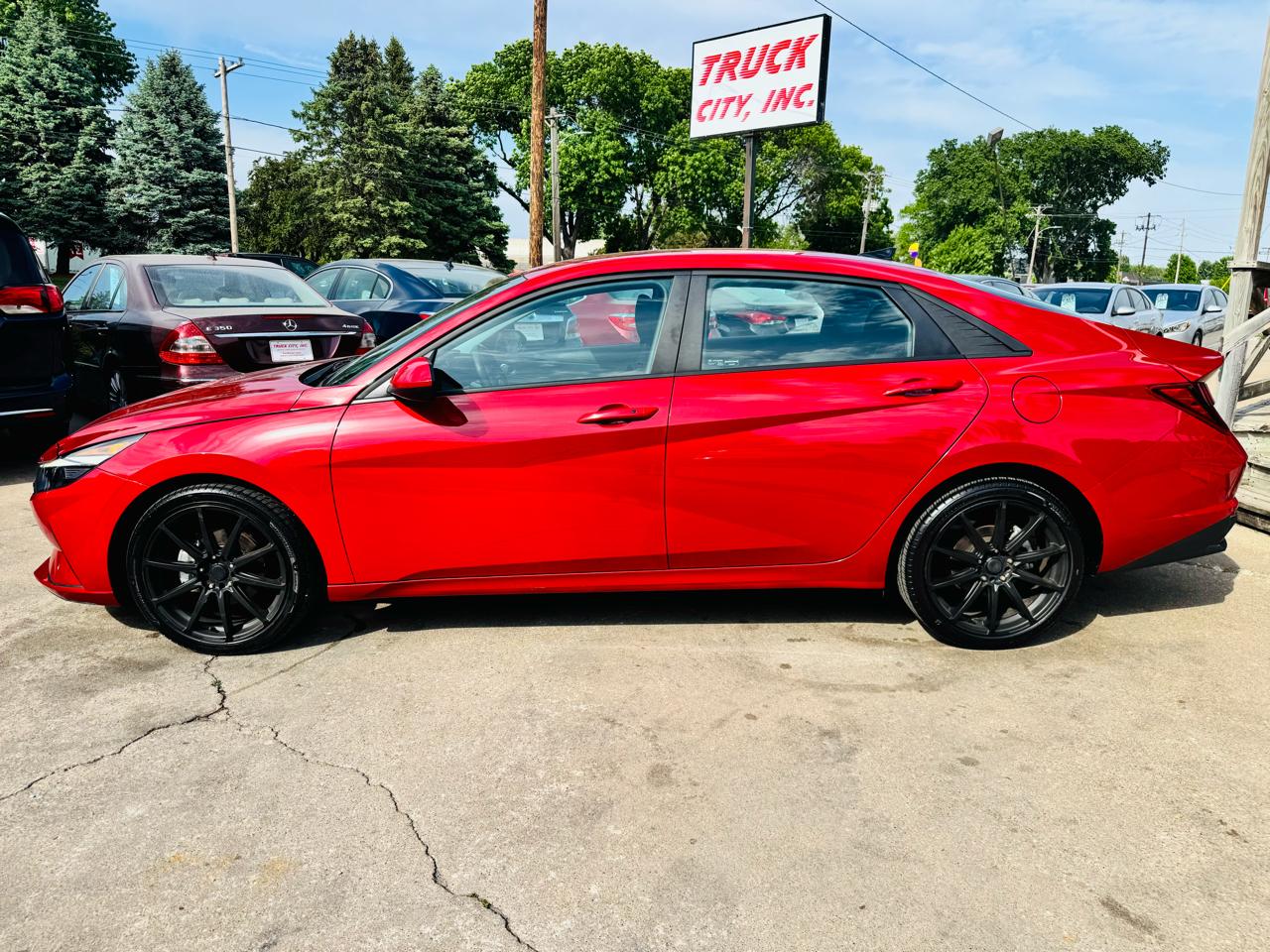 Hyundai Elantra SEL 2023