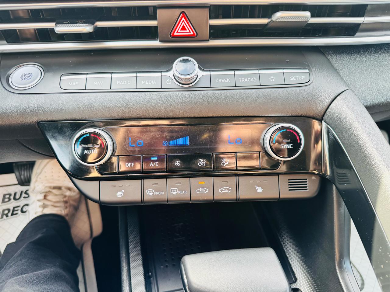 Hyundai Elantra SEL 2023