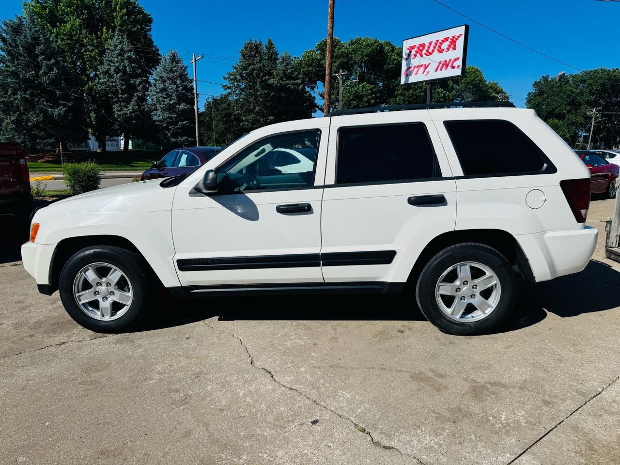 Jeep Grand Cherokee Laredo 4WD 2005