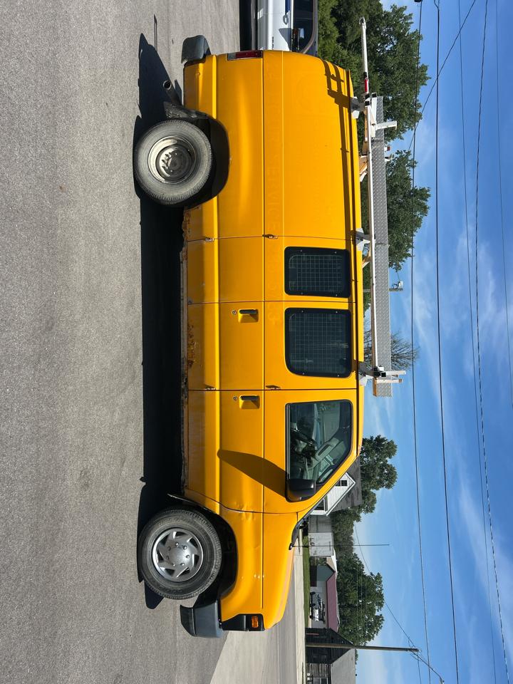 Ford Econoline E-250 2012