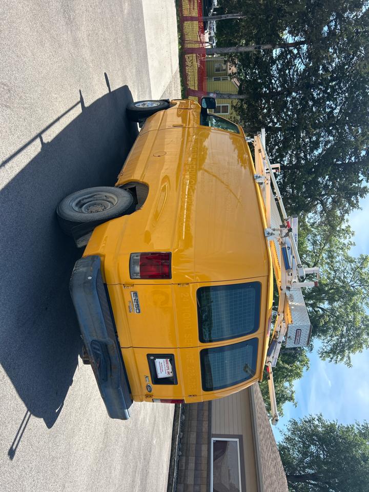Ford Econoline E-250 2012